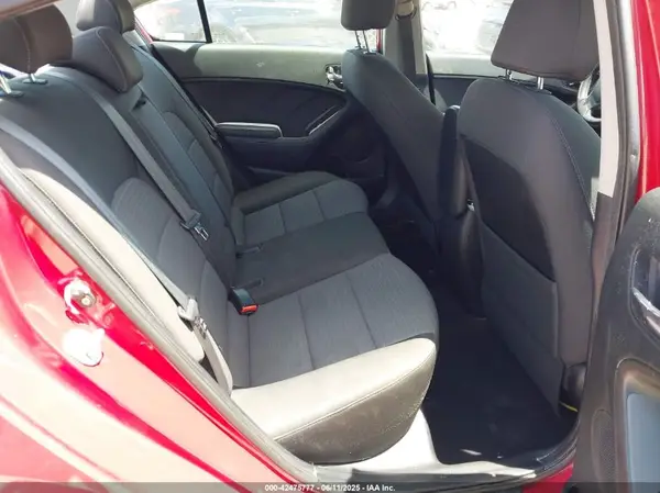 KNAFX4A63G5440837 2016 KIA FORTE - Image 8