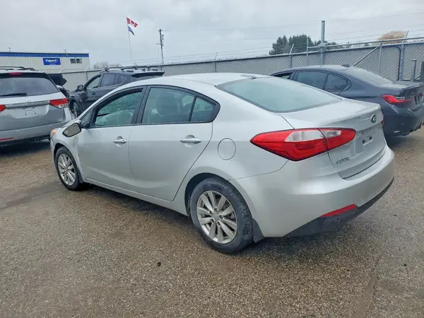 KNAFX4A63G5452745 2016 KIA FORTE - Image 2