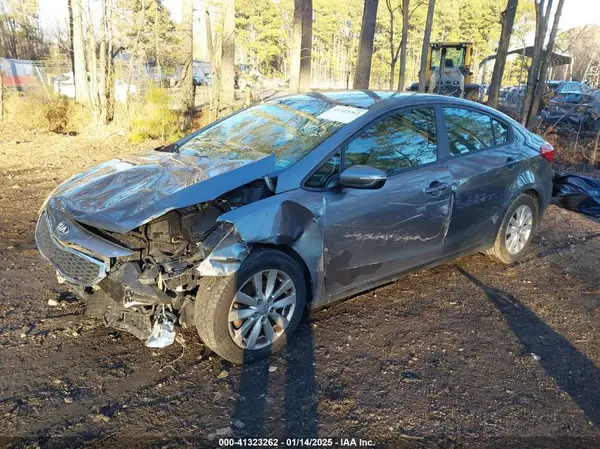KNAFX4A63G5469951 2016 KIA FORTE - Image 2