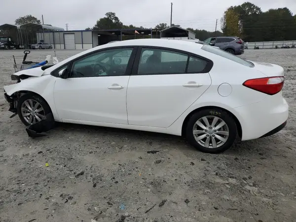 KNAFX4A63G5475992 2016 KIA FORTE - Image 2