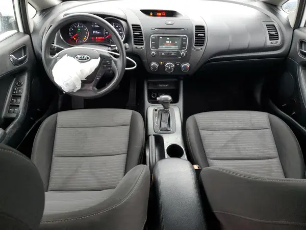 KNAFX4A63G5475992 2016 KIA FORTE - Image 8