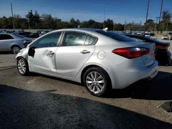 KNAFX4A63G5490170 2016 KIA FORTE - Image 2