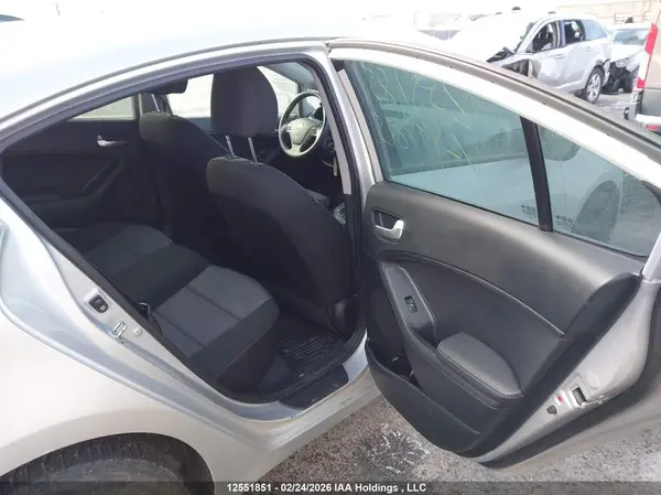 KNAFX4A63G5497815 2016 KIA FORTE - Image 8