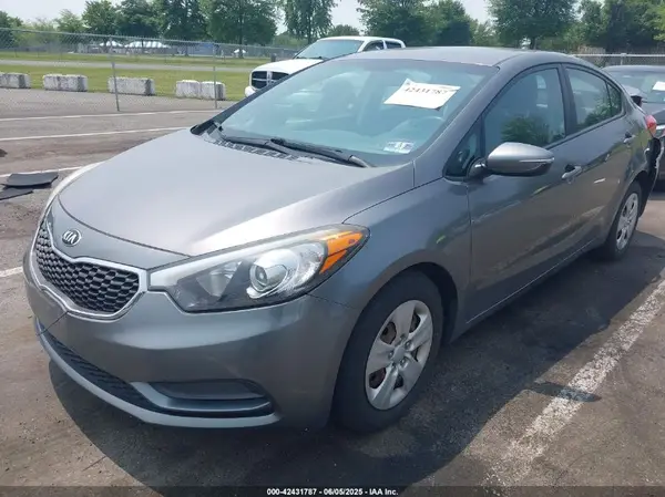 KNAFX4A63G5497958 2016 KIA FORTE - Image 2