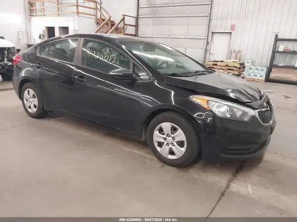 KNAFX4A63G5500812 2016 KIA FORTE - Image 1