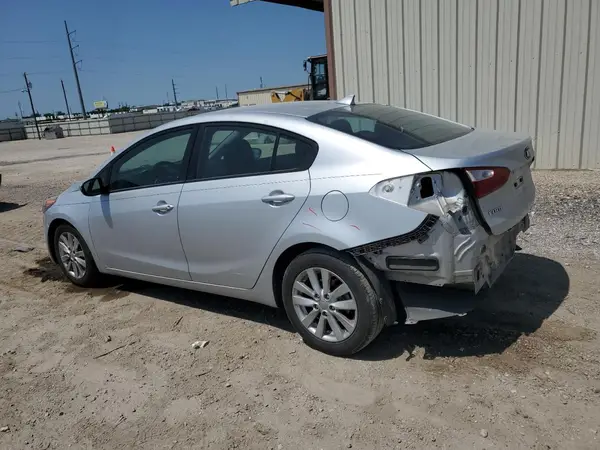 KNAFX4A63G5502057 2016 KIA FORTE - Image 2
