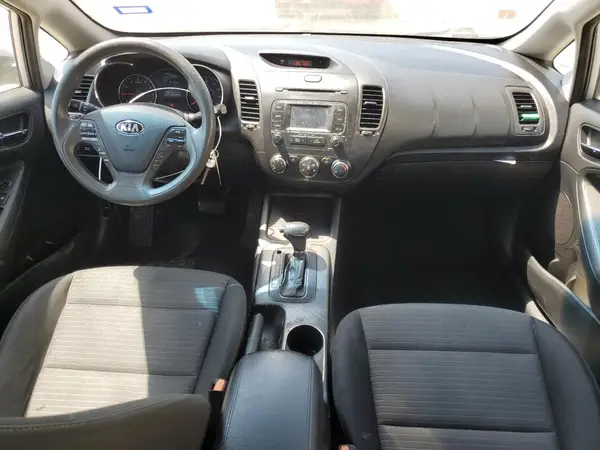 KNAFX4A63G5502057 2016 KIA FORTE - Image 8