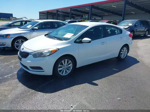 KNAFX4A63G5506819 2016 KIA FORTE - Image 2