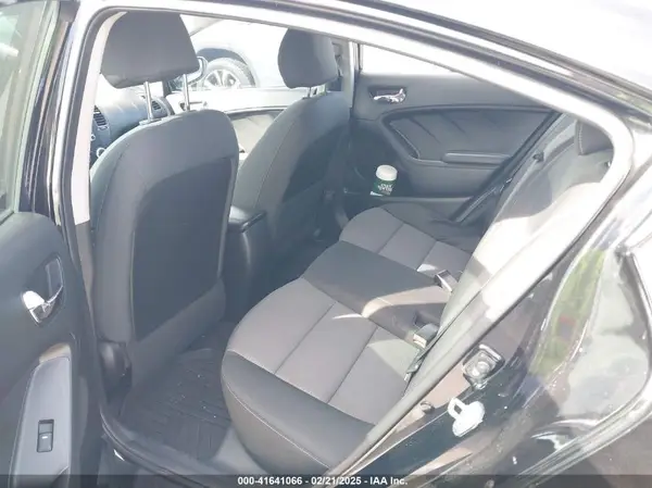 KNAFX4A63G5508621 2016 KIA FORTE - Image 8