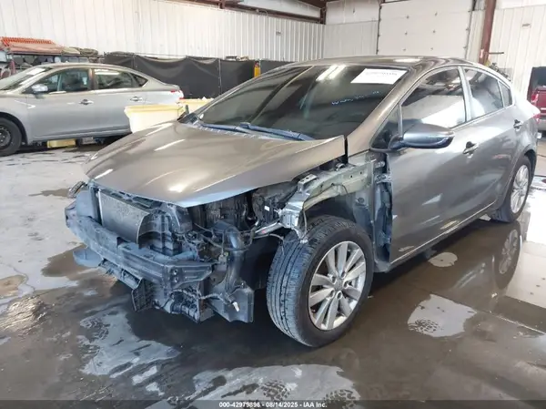 KNAFX4A63G5508828 2016 KIA FORTE - Image 2