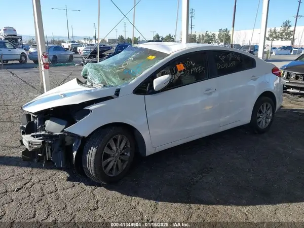KNAFX4A63G5511521 2016 KIA FORTE - Image 2