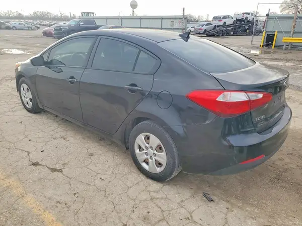 KNAFX4A63G5518727 2016 KIA FORTE - Image 2