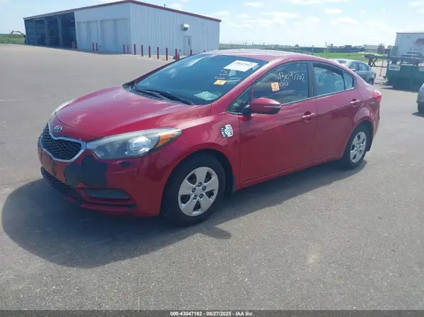 KNAFX4A63G5519246 2016 KIA FORTE - Image 2