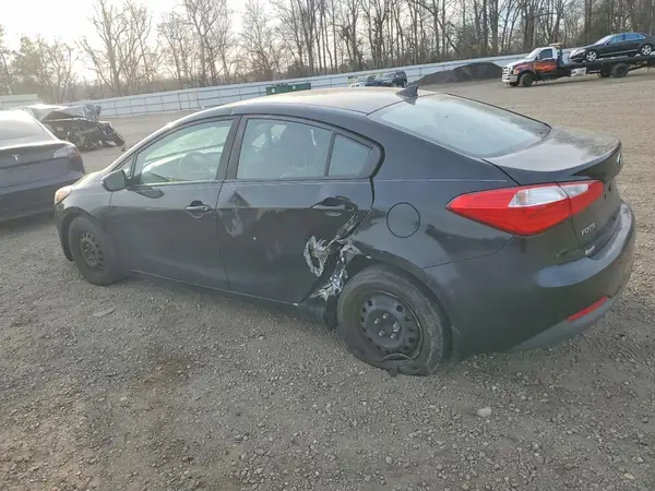 KNAFX4A63G5526620 2016 KIA FORTE - Image 2