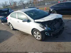 KNAFX4A63G5527251 2016 KIA FORTE