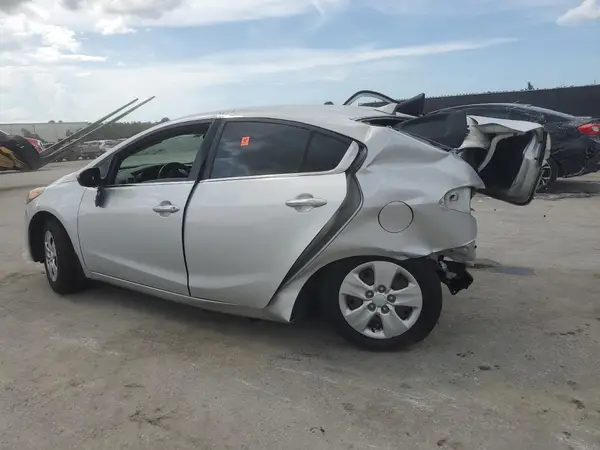 KNAFX4A63G5545698 2016 KIA FORTE - Image 2