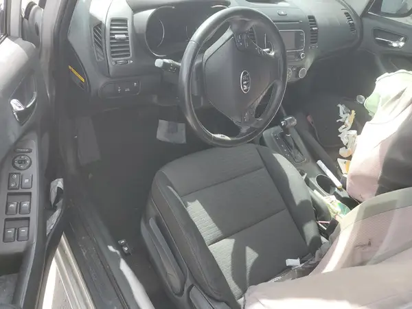 KNAFX4A63G5545698 2016 KIA FORTE - Image 8