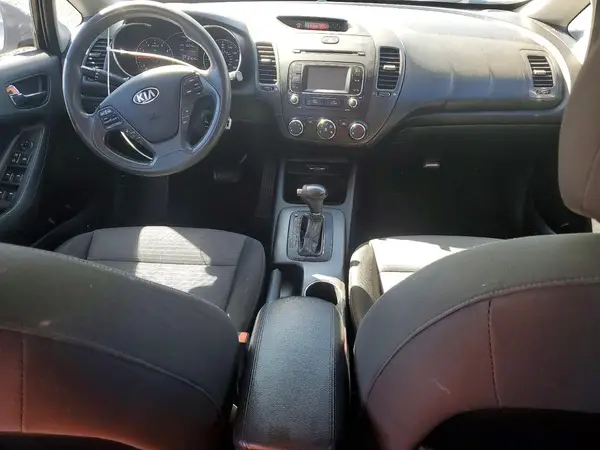 KNAFX4A63G5549217 2016 KIA FORTE - Image 8