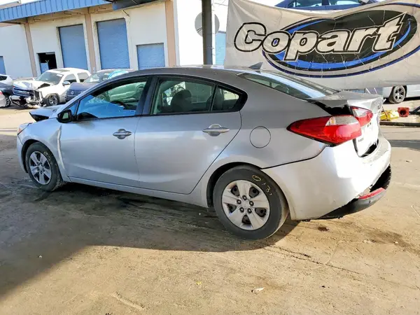 KNAFX4A63G5549590 2016 KIA FORTE - Image 2