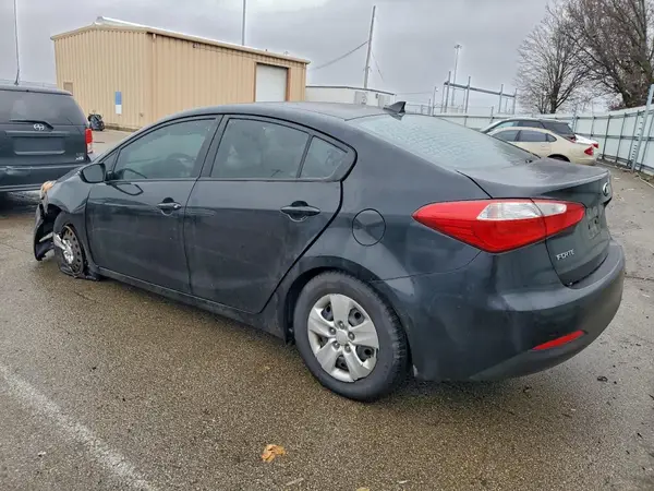 KNAFX4A63G5549671 2016 KIA FORTE - Image 2