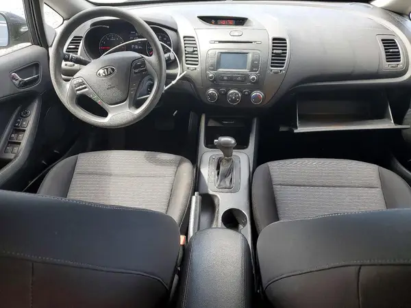 KNAFX4A63G5555776 2016 KIA FORTE - Image 8