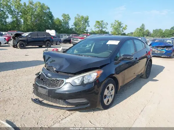 KNAFX4A63G5555907 2016 KIA FORTE - Image 2