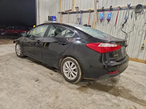 KNAFX4A63G5558323 2016 KIA FORTE - Image 2