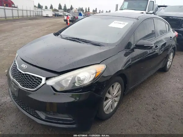 KNAFX4A63G5565062 2016 KIA FORTE - Image 2