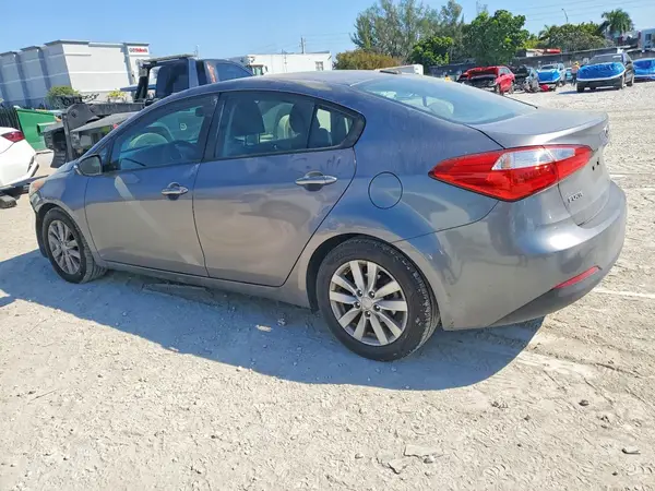 KNAFX4A63G5567815 2016 KIA FORTE - Image 2