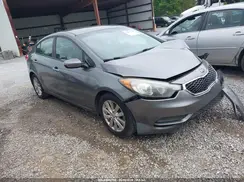 KNAFX4A63G5567832 2016 KIA FORTE