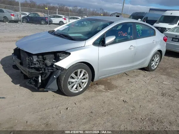 KNAFX4A63G5580080 2016 KIA FORTE - Image 2