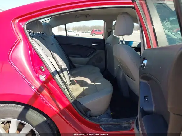 KNAFX4A63G5580208 2016 KIA FORTE - Image 8