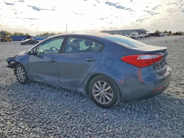 KNAFX4A63G5580838 2016 KIA FORTE - Image 2