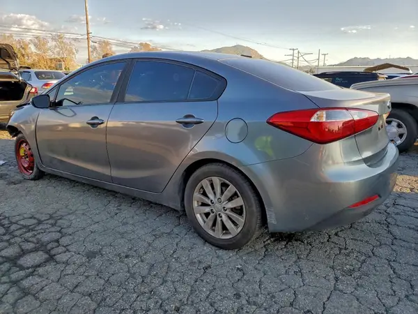 KNAFX4A63G5592276 2016 KIA FORTE - Image 2