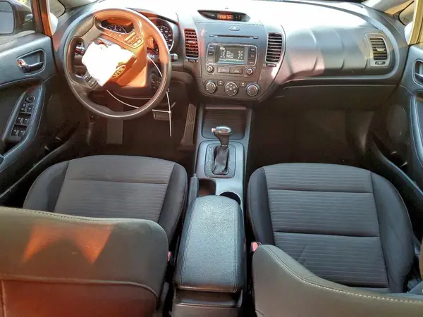 KNAFX4A63G5592276 2016 KIA FORTE - Image 8