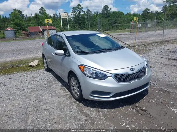 KNAFX4A63G5596375 2016 KIA FORTE - Image 1