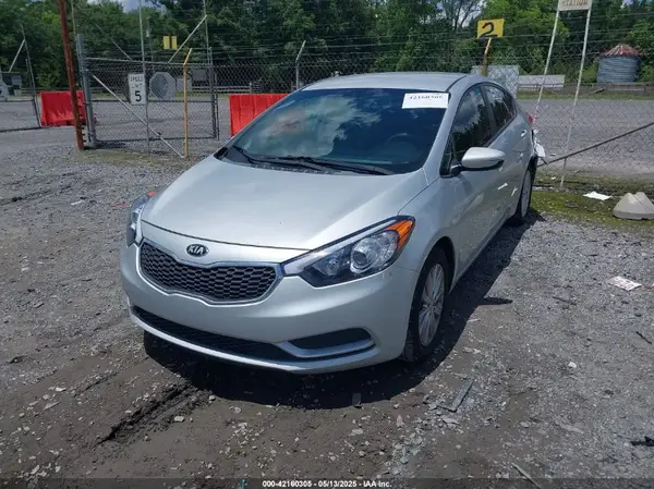 KNAFX4A63G5596375 2016 KIA FORTE - Image 2