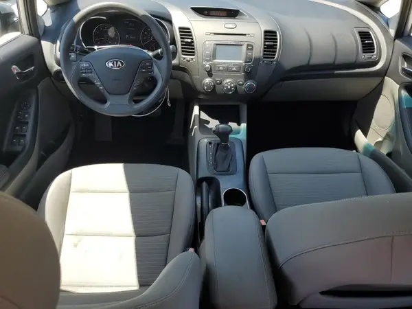 KNAFX4A63G5604877 2016 KIA FORTE - Image 8