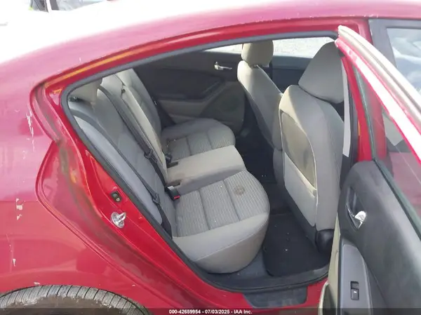 KNAFX4A63G5605978 2016 KIA FORTE - Image 8