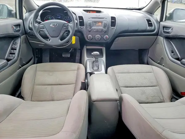 KNAFX4A63G5608685 2016 KIA FORTE - Image 8