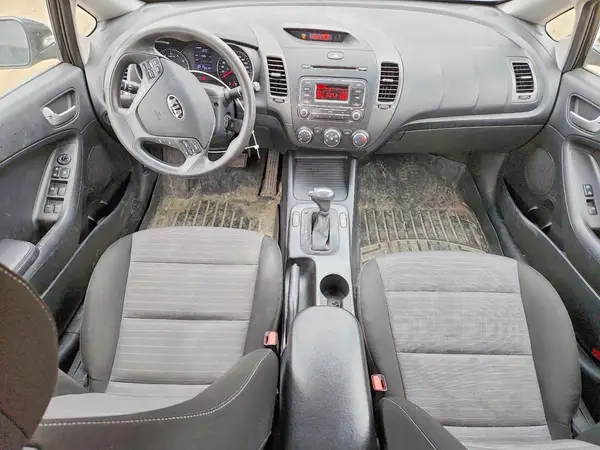 KNAFX4A63G5608699 2016 KIA FORTE - Image 8