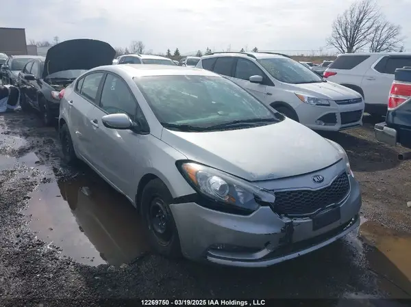 KNAFX4A63G5620402 2016 KIA FORTE - Image 1