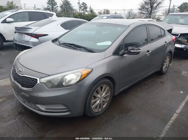 KNAFX4A64G5439180 2016 KIA FORTE - Image 2