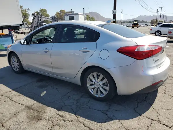 KNAFX4A64G5442046 2016 KIA FORTE - Image 2