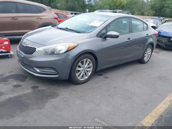 KNAFX4A64G5442189 2016 KIA FORTE - Image 2