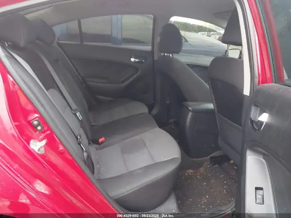 KNAFX4A64G5454424 2016 KIA FORTE - Image 8