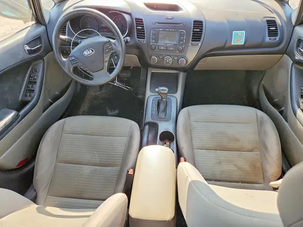 KNAFX4A64G5455024 2016 KIA FORTE - Image 8