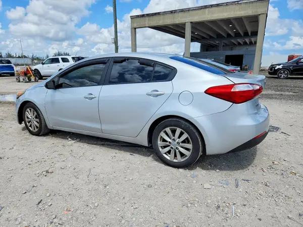 KNAFX4A64G5455735 2016 KIA FORTE - Image 2