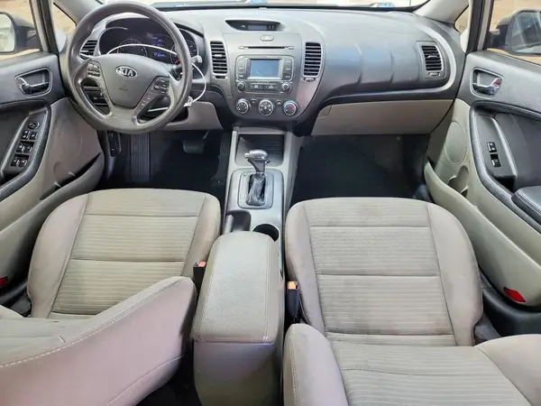 KNAFX4A64G5455735 2016 KIA FORTE - Image 8