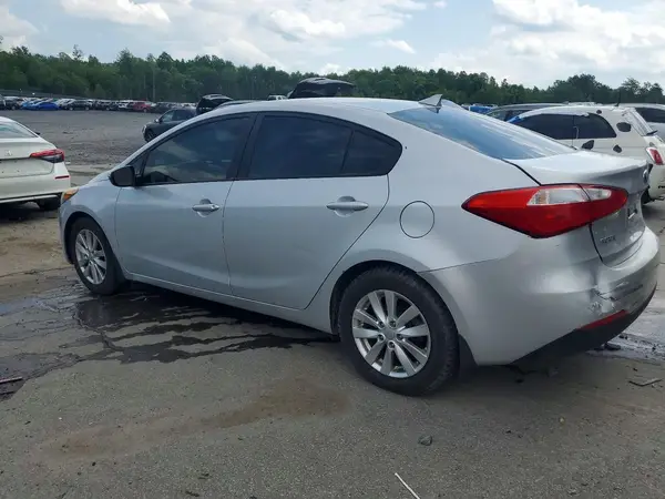 KNAFX4A64G5469392 2016 KIA FORTE - Image 2